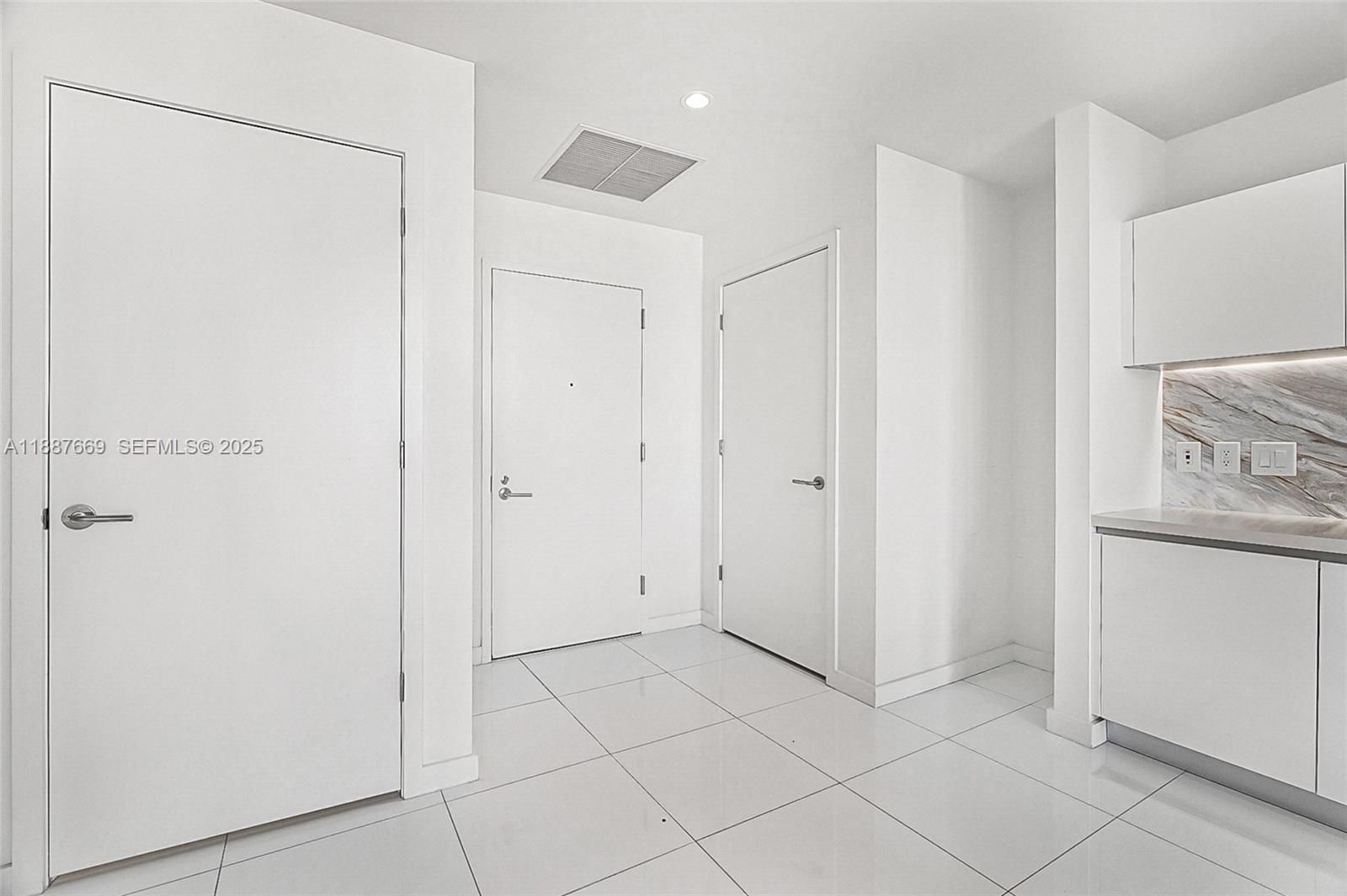 851 NE 1st Ave #2802, Miami FL 33132