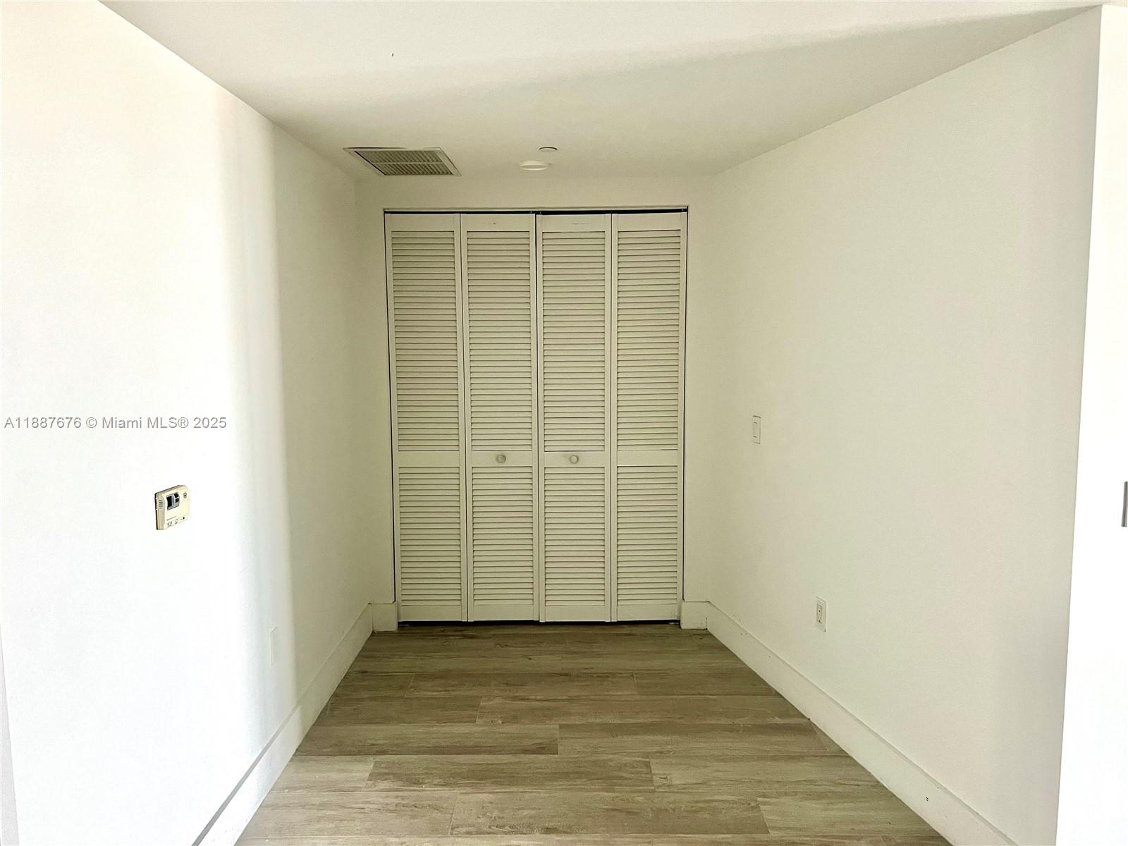 121 NE 34th St #1114, Miami FL 33137
