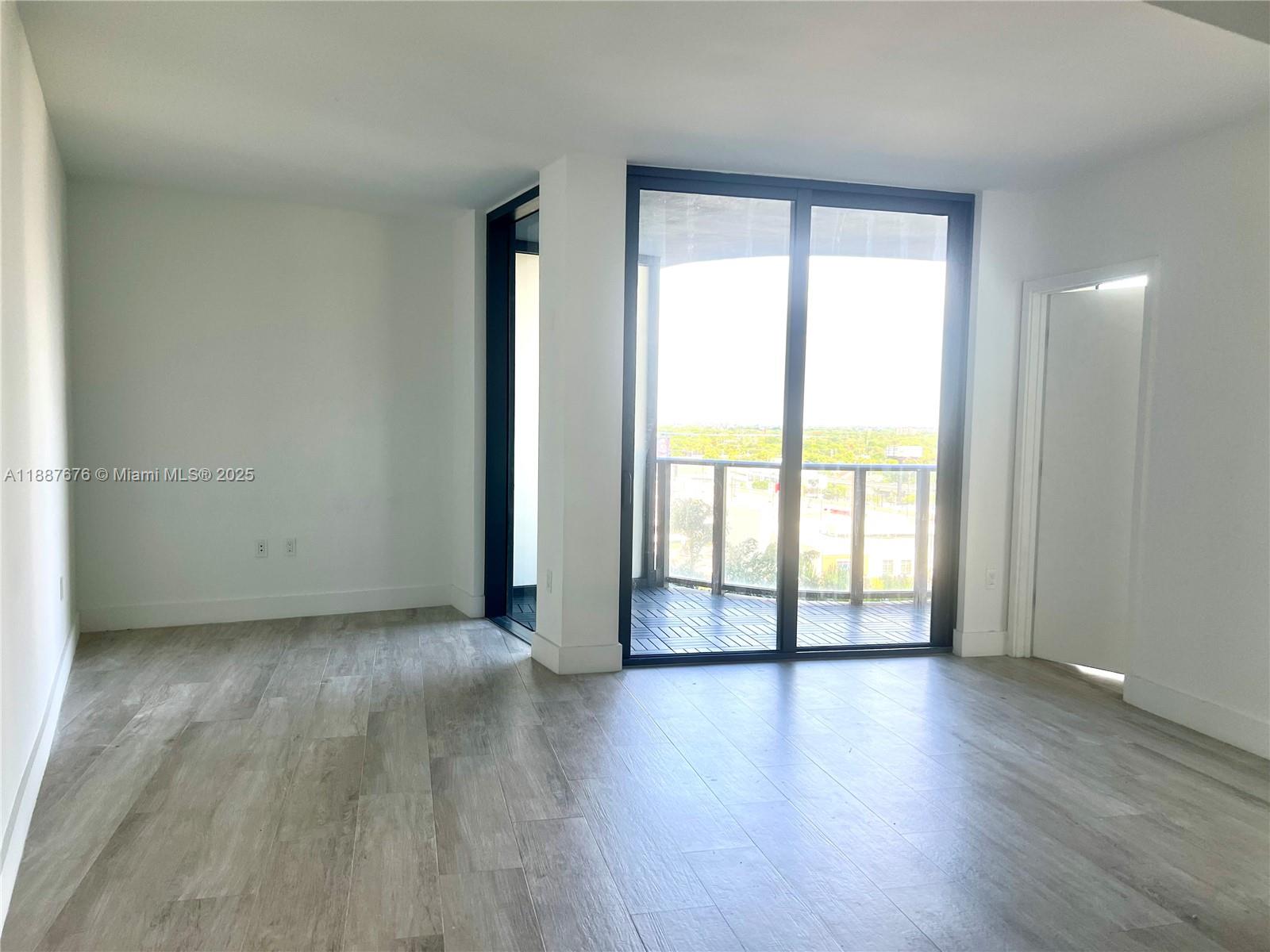121 NE 34th St #1114, Miami FL 33137