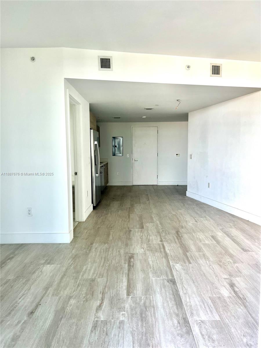 121 NE 34th St #1114, Miami FL 33137