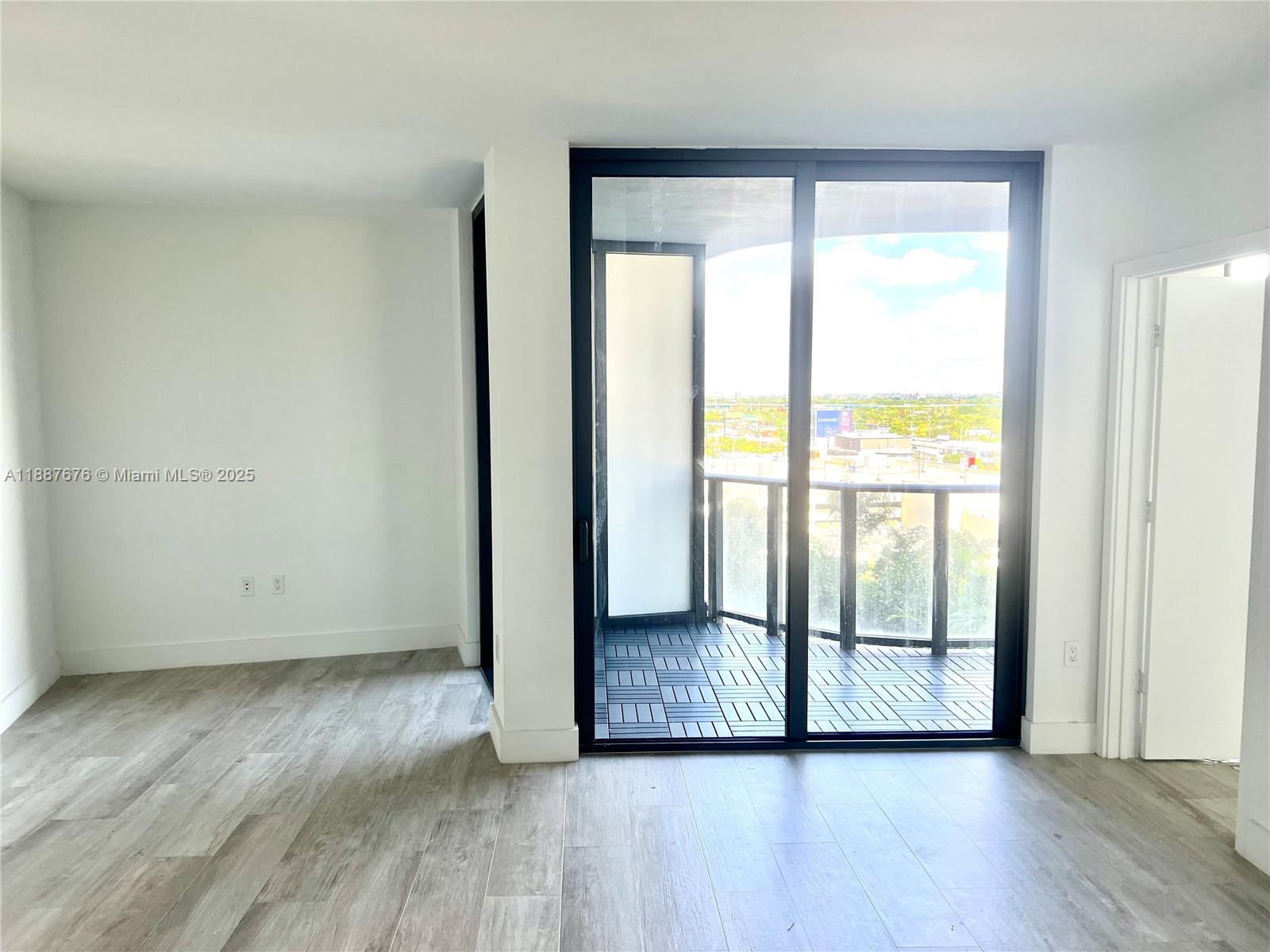 121 NE 34th St #1114, Miami FL 33137