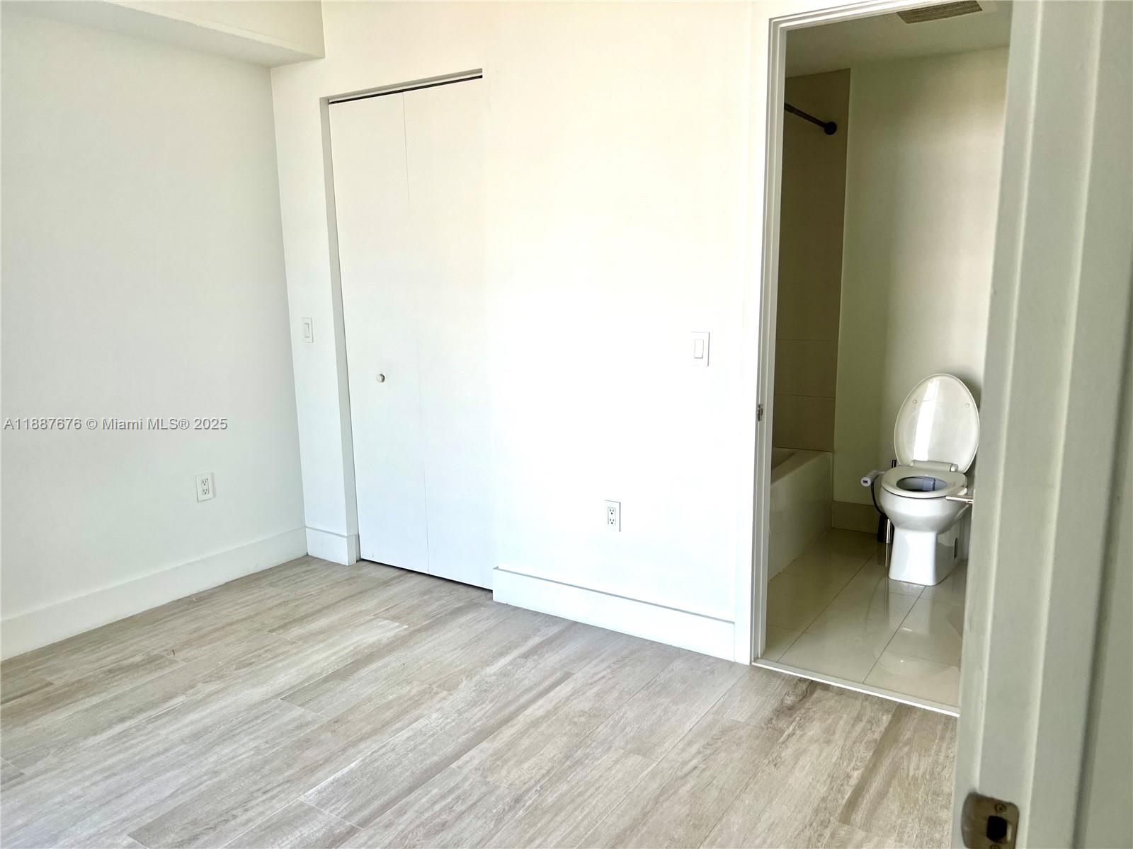 121 NE 34th St #1114, Miami FL 33137