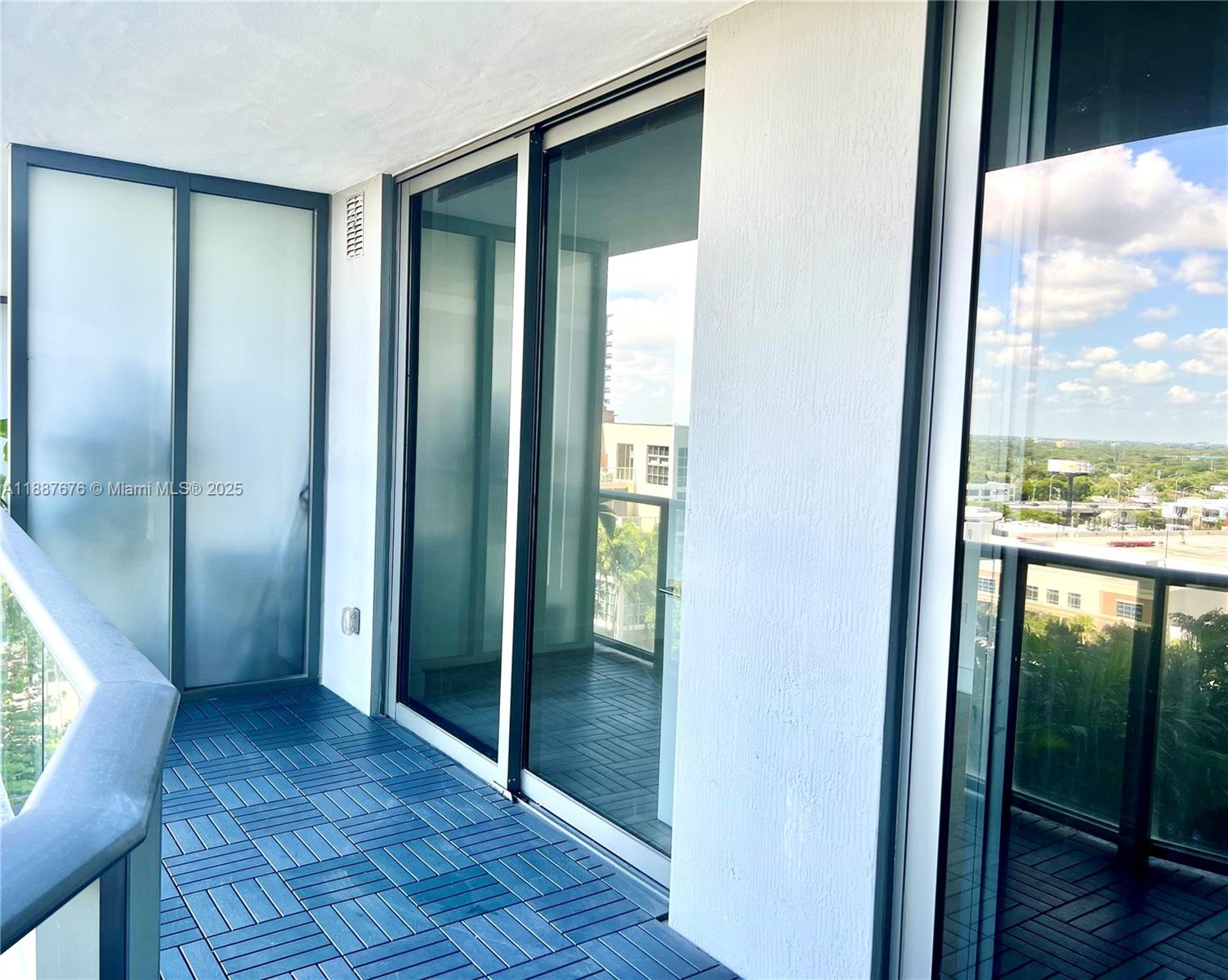 121 NE 34th St #1114, Miami FL 33137