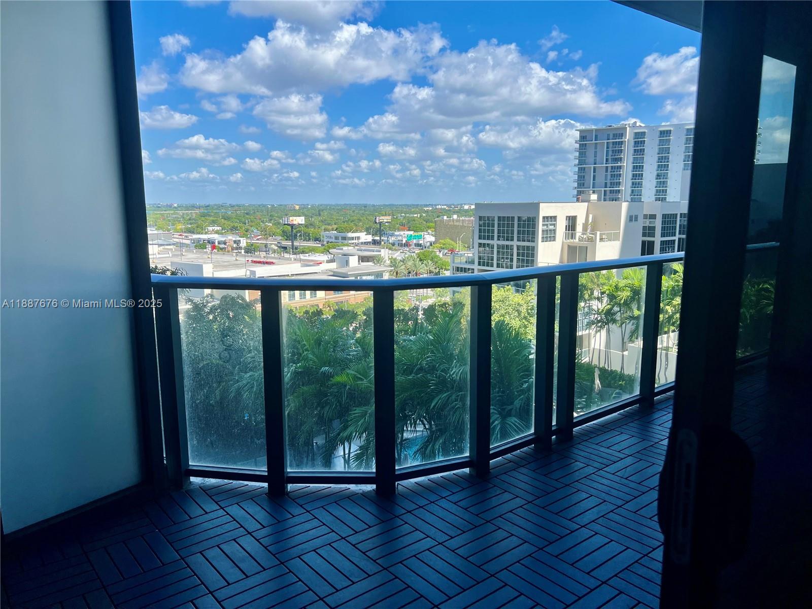 121 NE 34th St #1114, Miami FL 33137