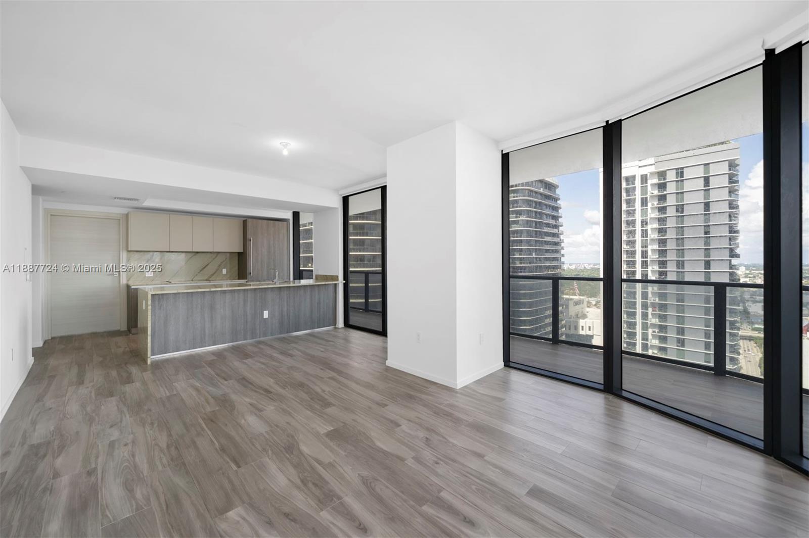 801 S Miami Ave #3809, Miami FL 33130
