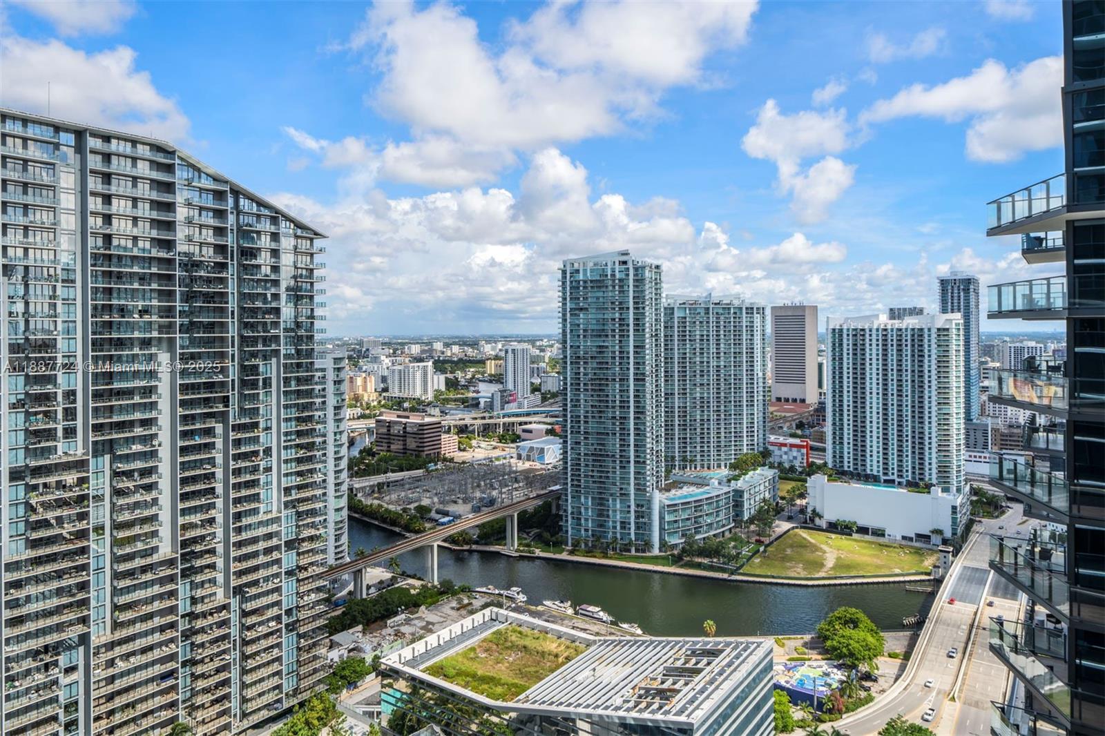 801 S Miami Ave #3809, Miami FL 33130