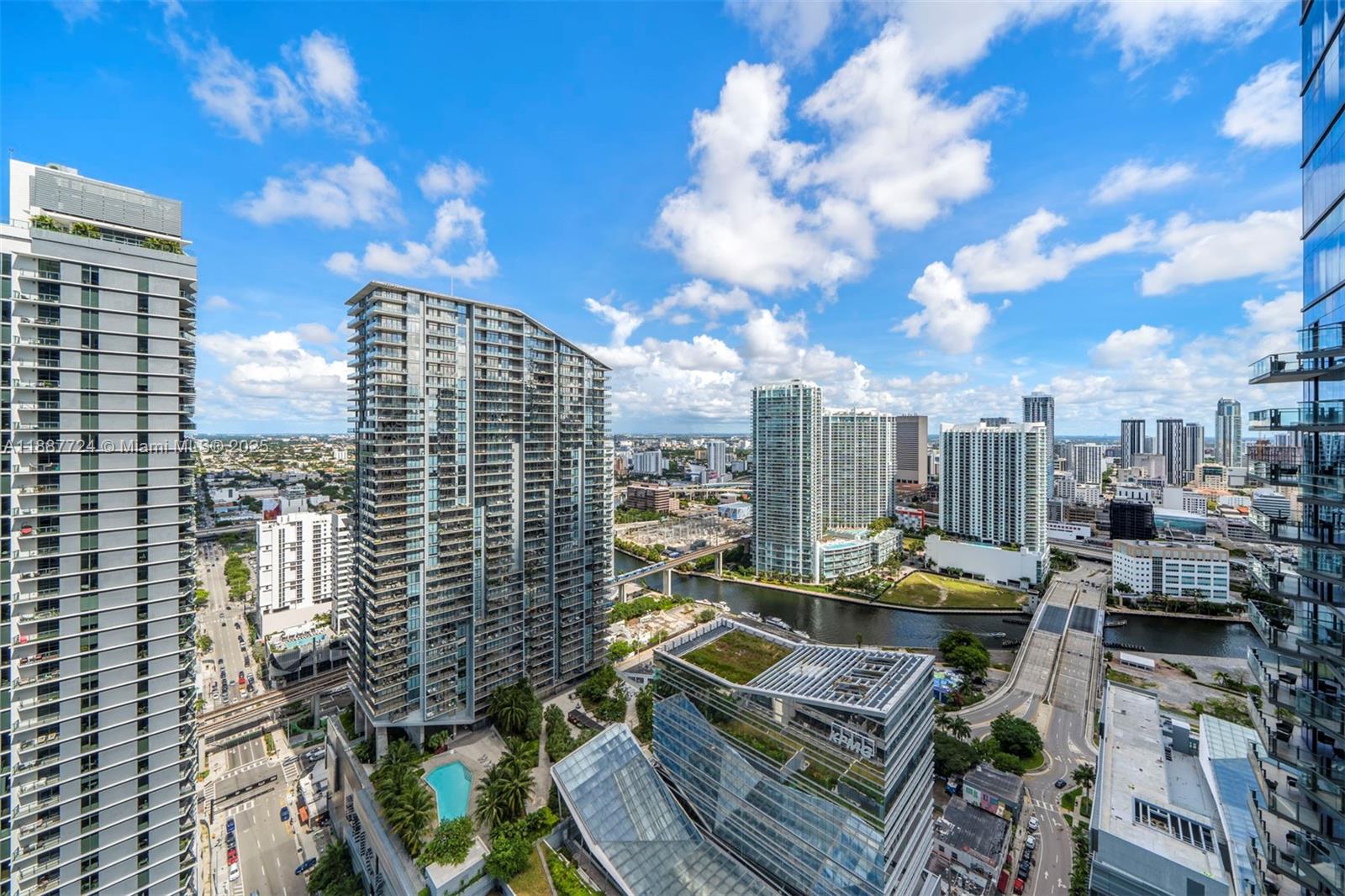 801 S Miami Ave #3809, Miami FL 33130