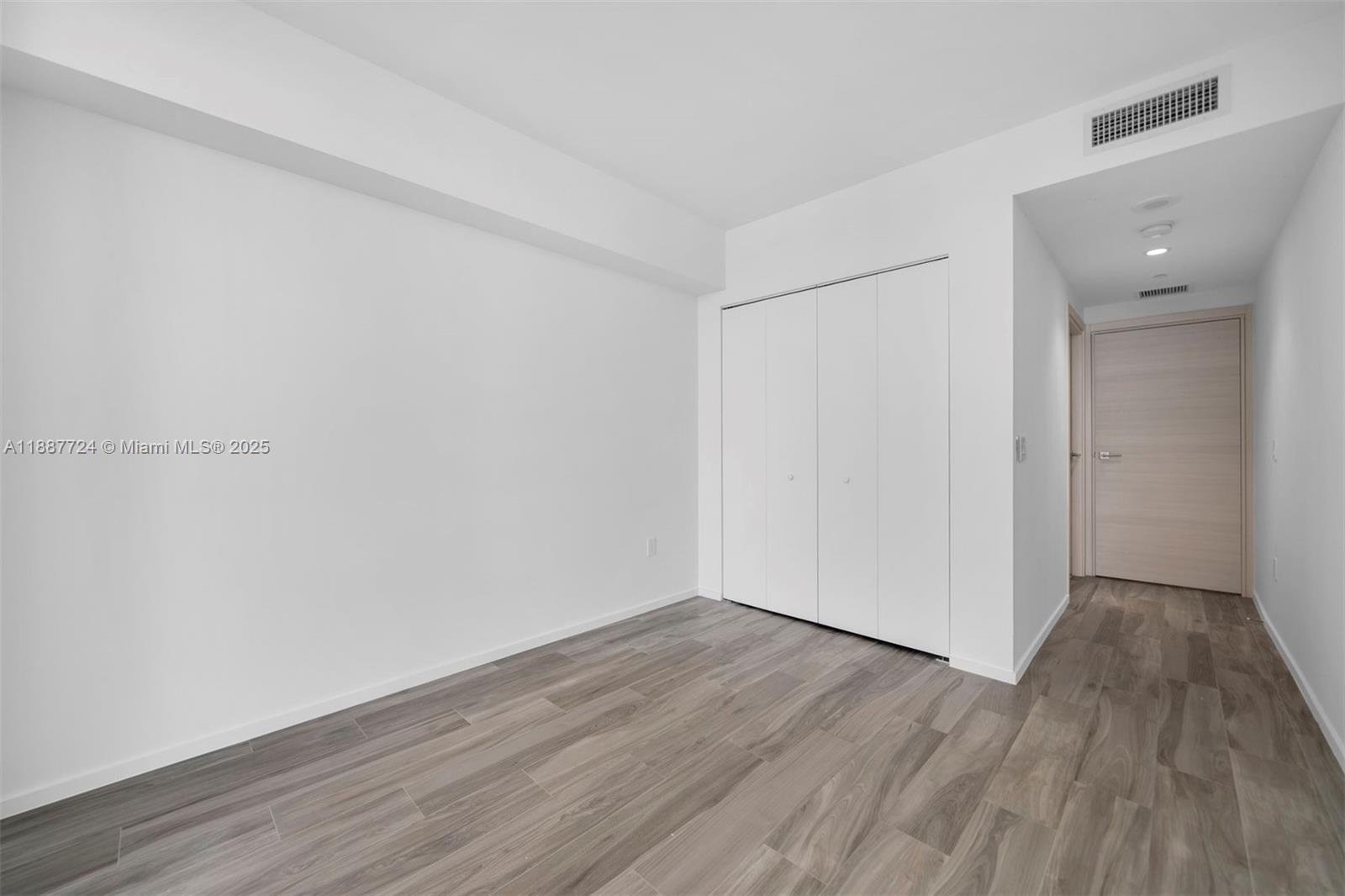 801 S Miami Ave #3809, Miami FL 33130