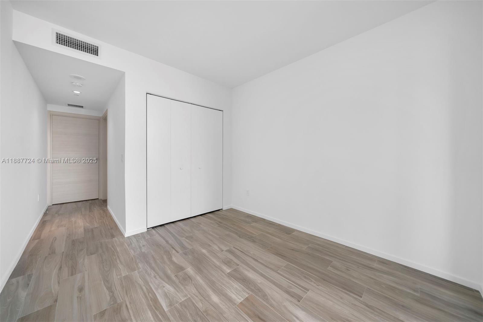 801 S Miami Ave #3809, Miami FL 33130