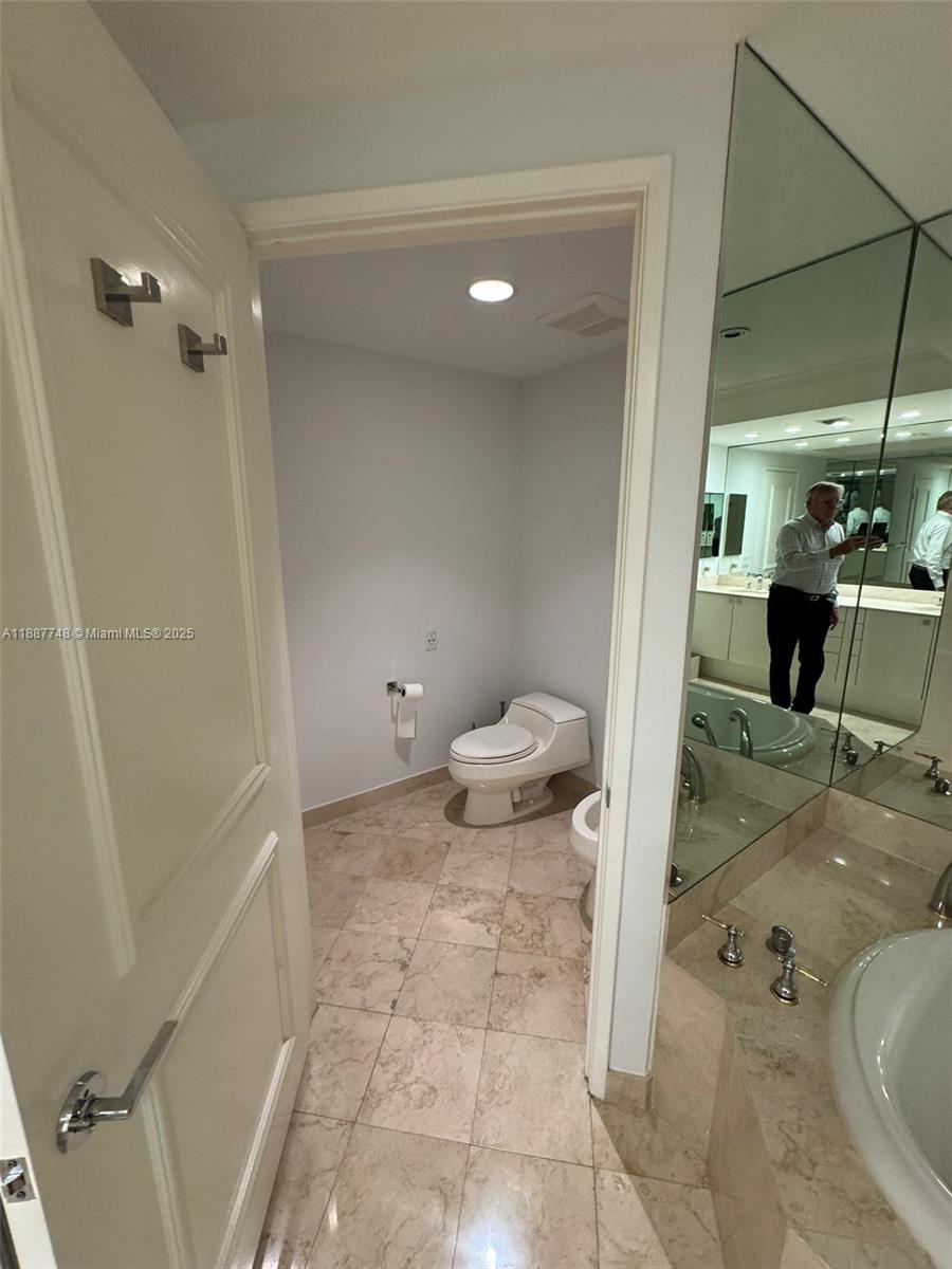 791 Crandon Blvd #1506, Key Biscayne FL 33149
