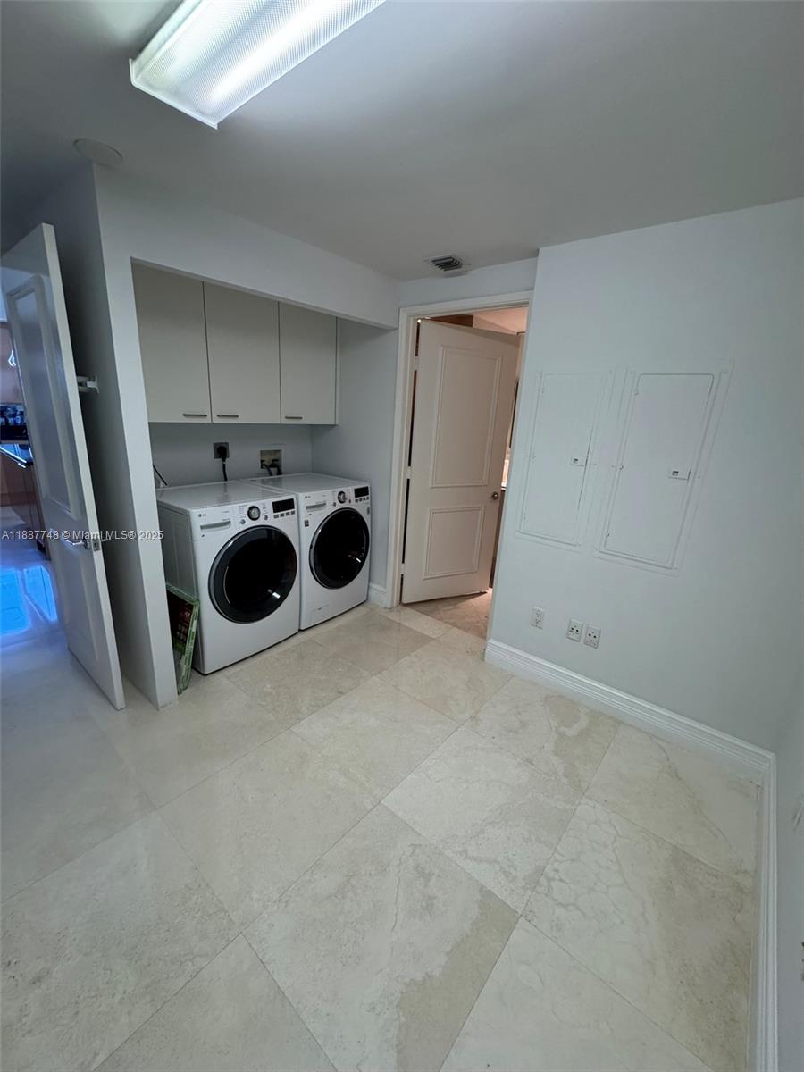 791 Crandon Blvd #1506, Key Biscayne FL 33149