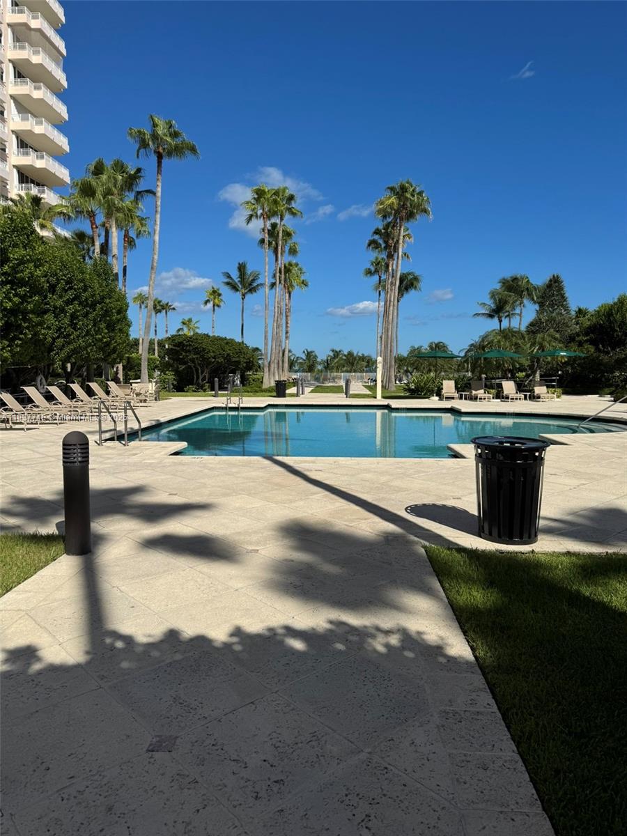 791 Crandon Blvd #1506, Key Biscayne FL 33149
