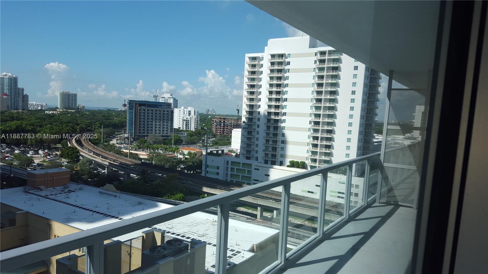 79 SW 12 ST #1506-S, Miami FL 33130