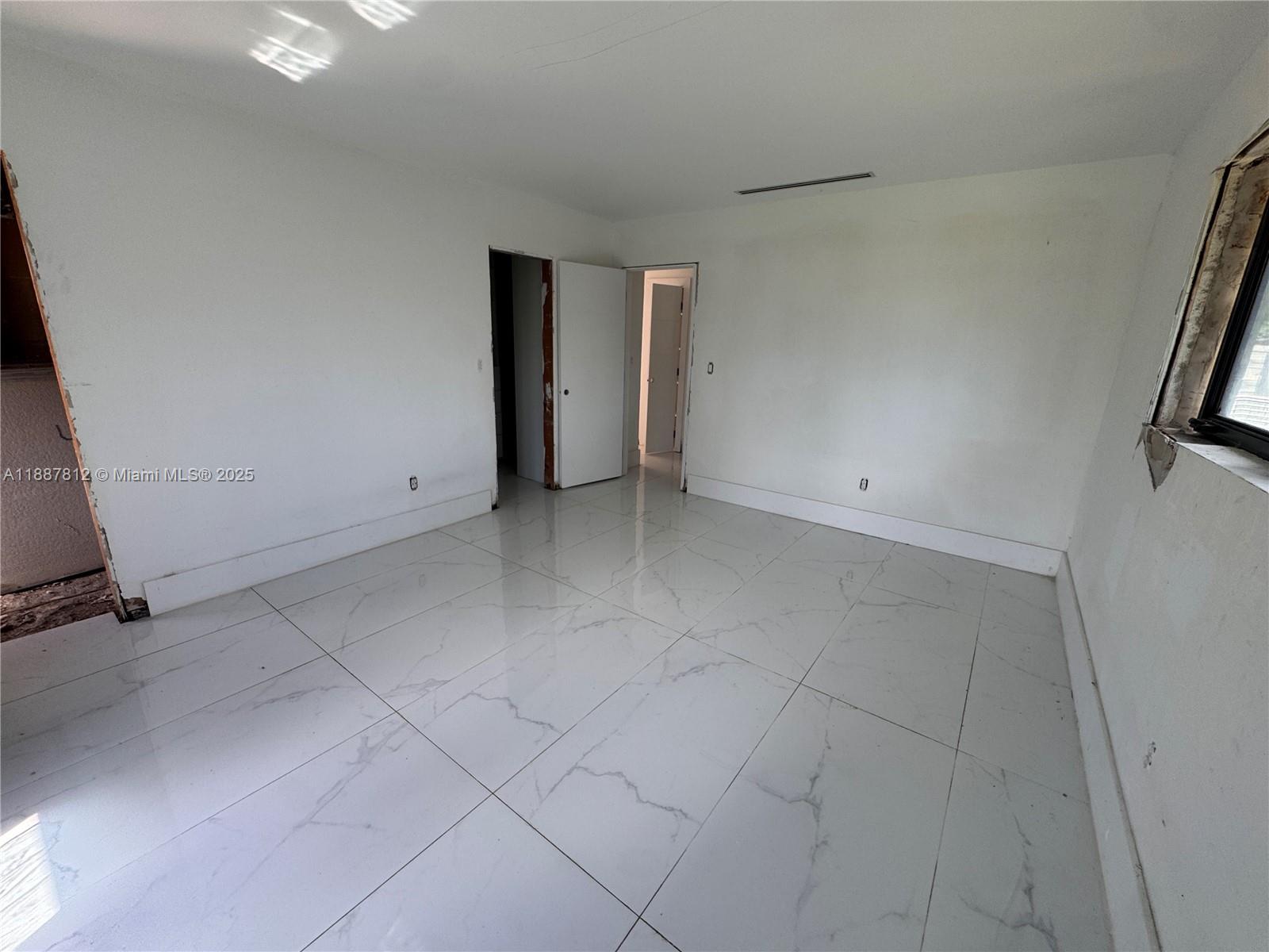 444 NW 21st St, Homestead FL 33030