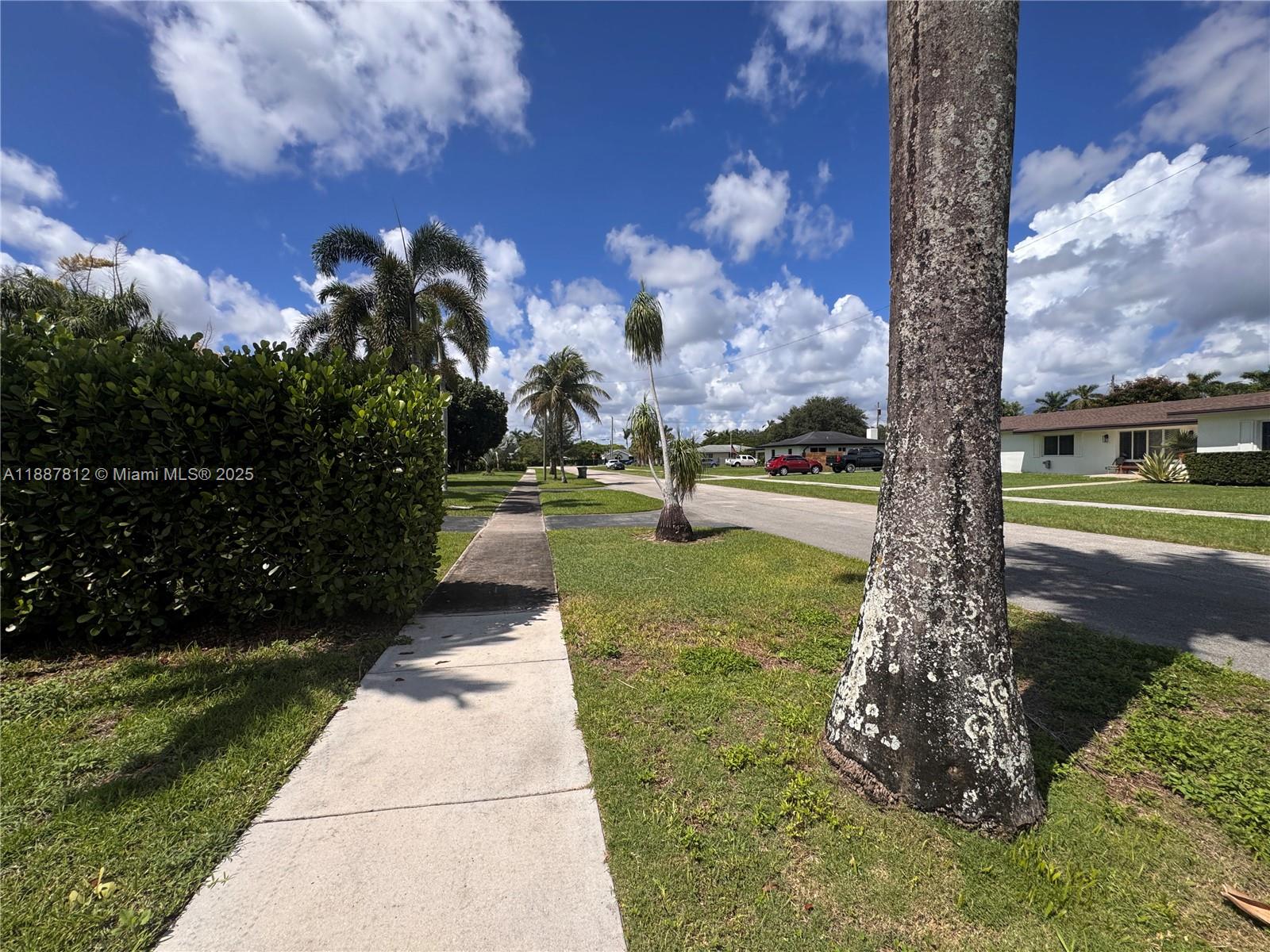 444 NW 21st St, Homestead FL 33030
