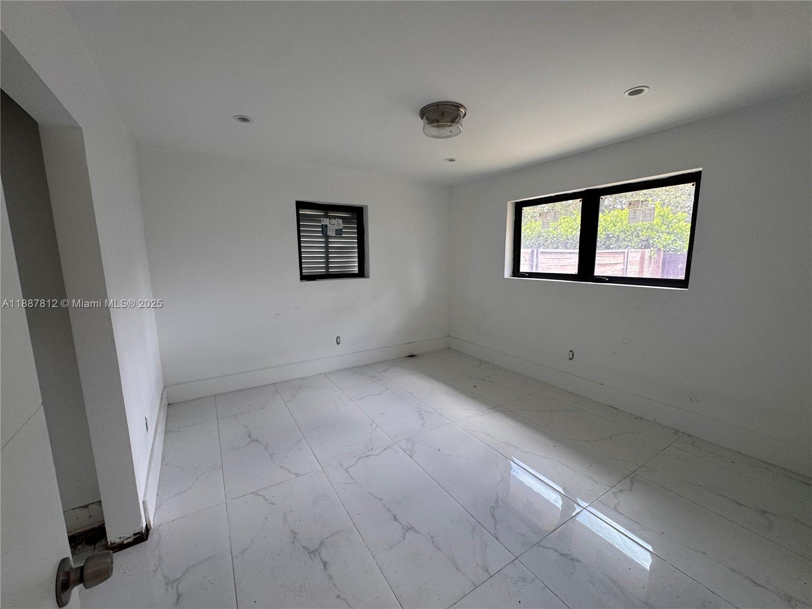 444 NW 21st St, Homestead FL 33030