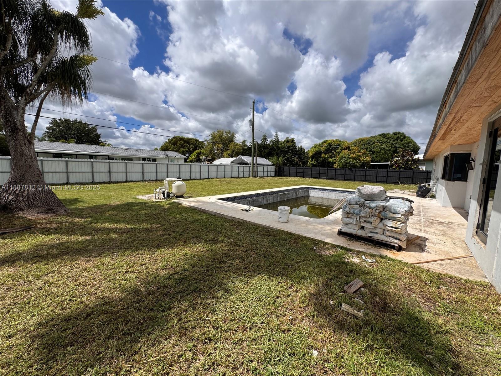 444 NW 21st St, Homestead FL 33030