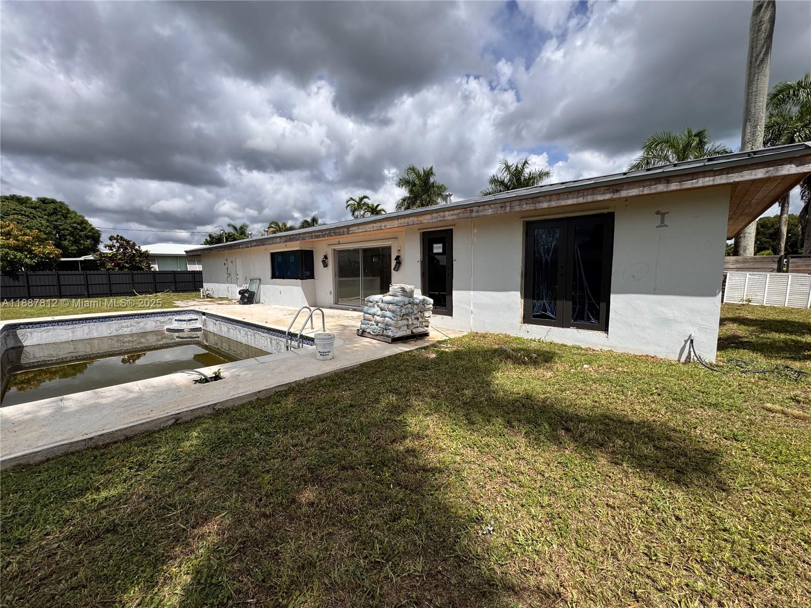 444 NW 21st St, Homestead FL 33030