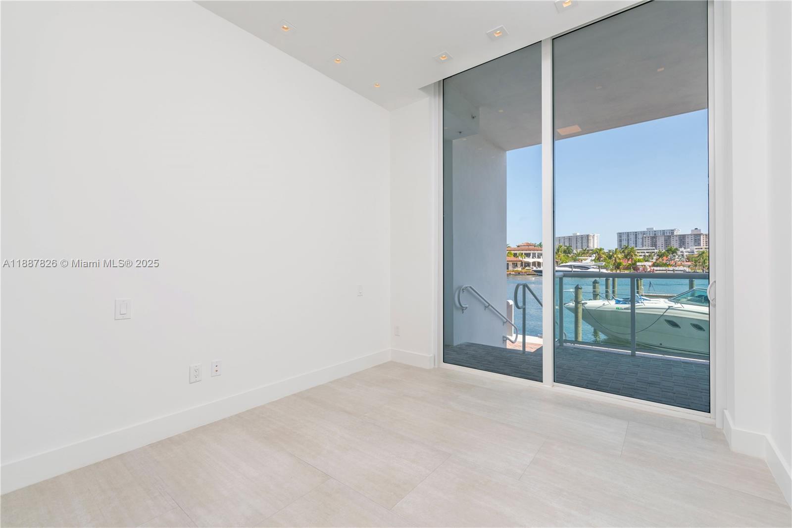 400 Sunny Isles Blvd #121, Sunny Isles Beach FL 33160