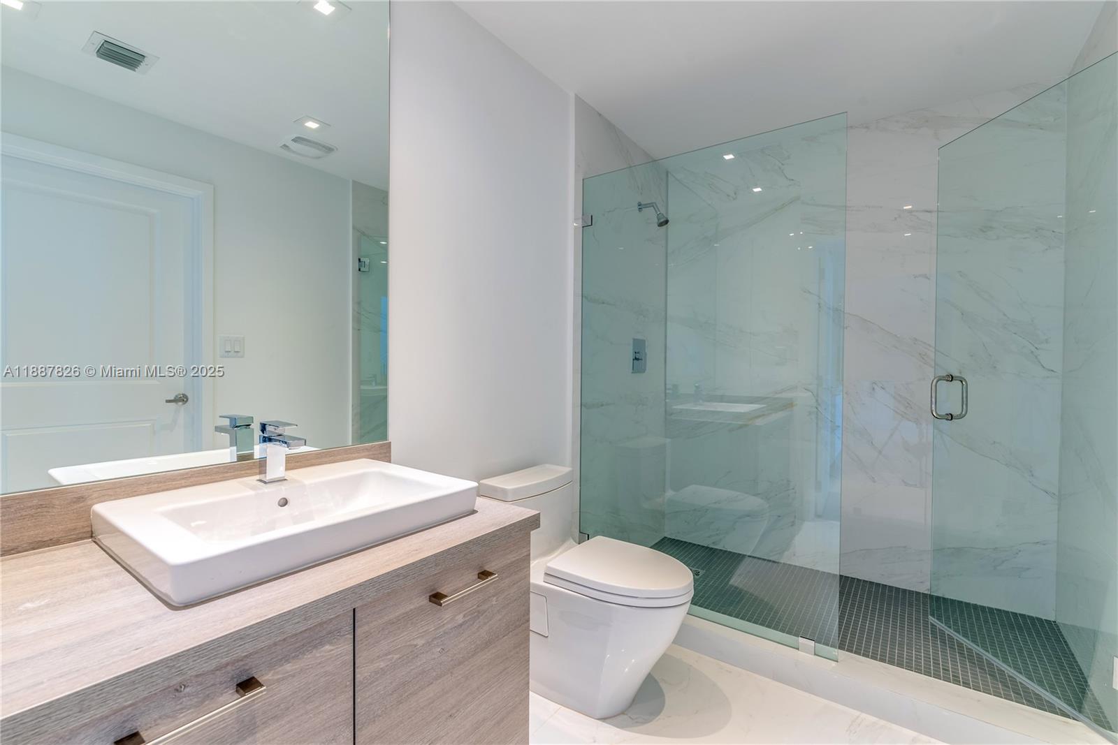 400 Sunny Isles Blvd #121, Sunny Isles Beach FL 33160