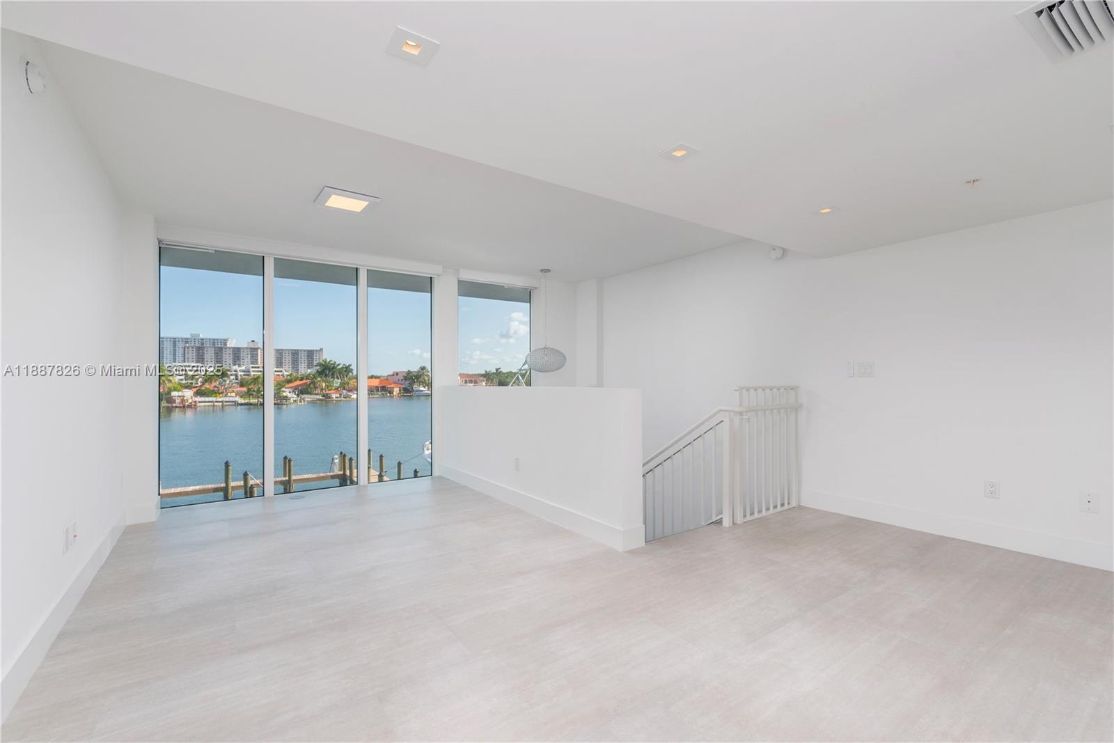400 Sunny Isles Blvd #121, Sunny Isles Beach FL 33160