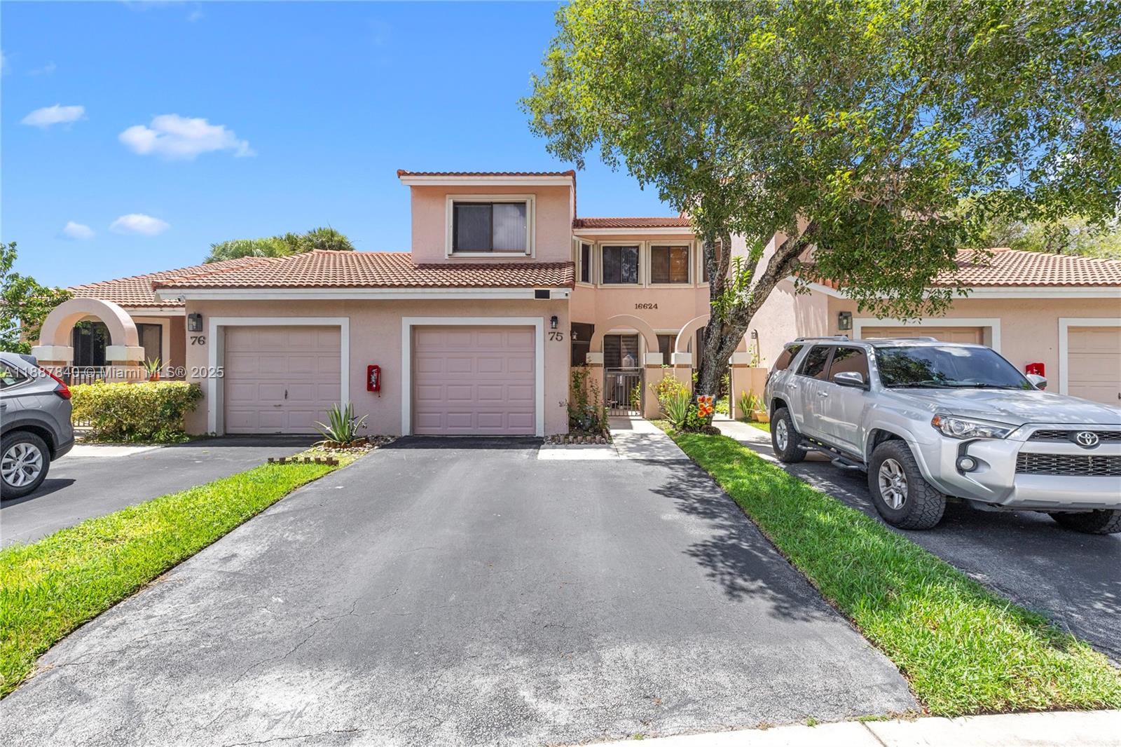 16624 Greens Edge Cir #75, Weston FL 33326