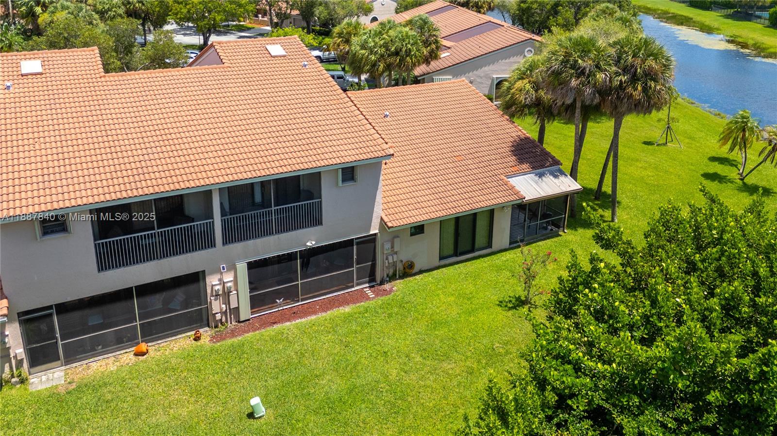 16624 Greens Edge Cir #75, Weston FL 33326