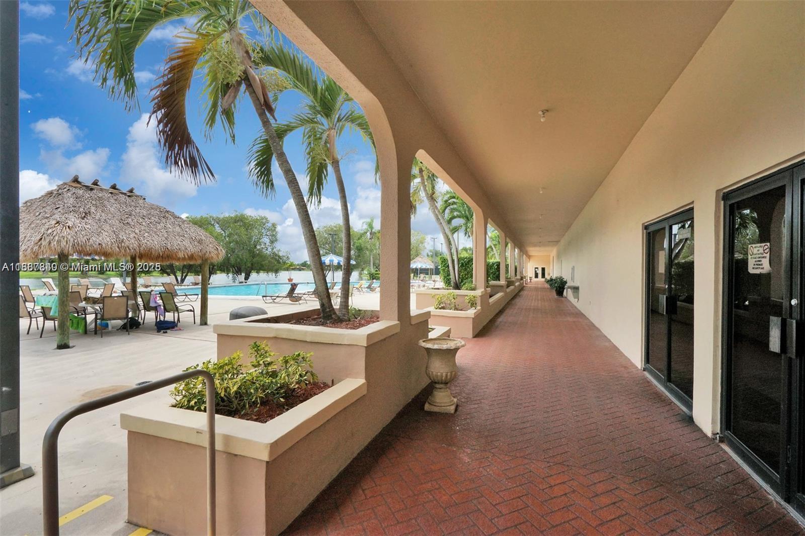 16624 Greens Edge Cir #75, Weston FL 33326