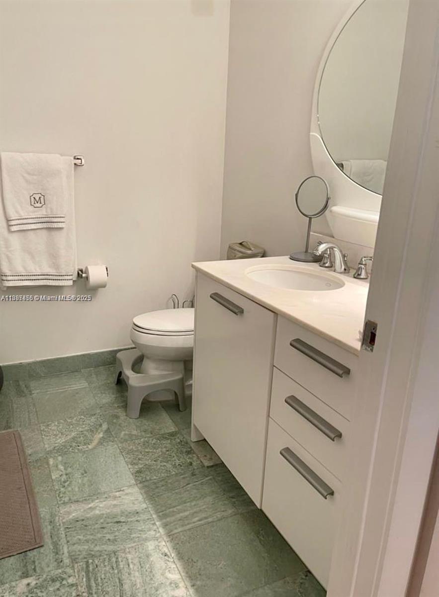 1050 Brickell Ave #1618, Miami FL 33131
