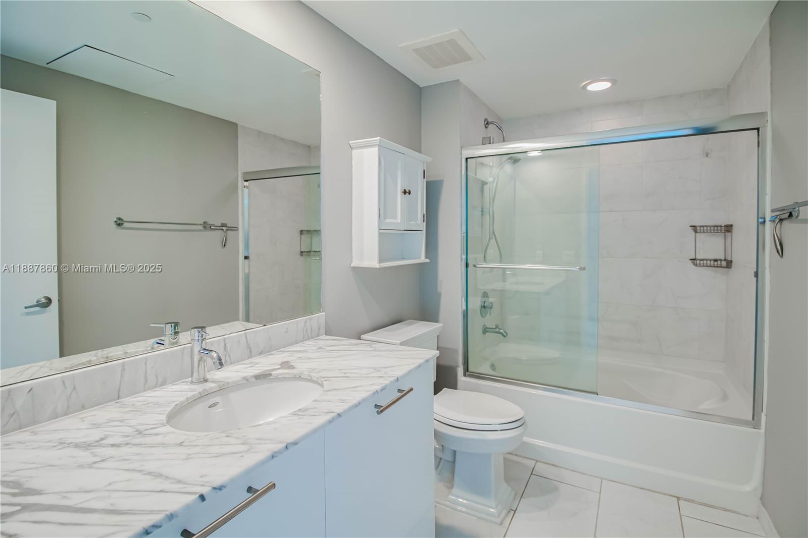 951 Brickell Ave #1402, Miami FL 33131