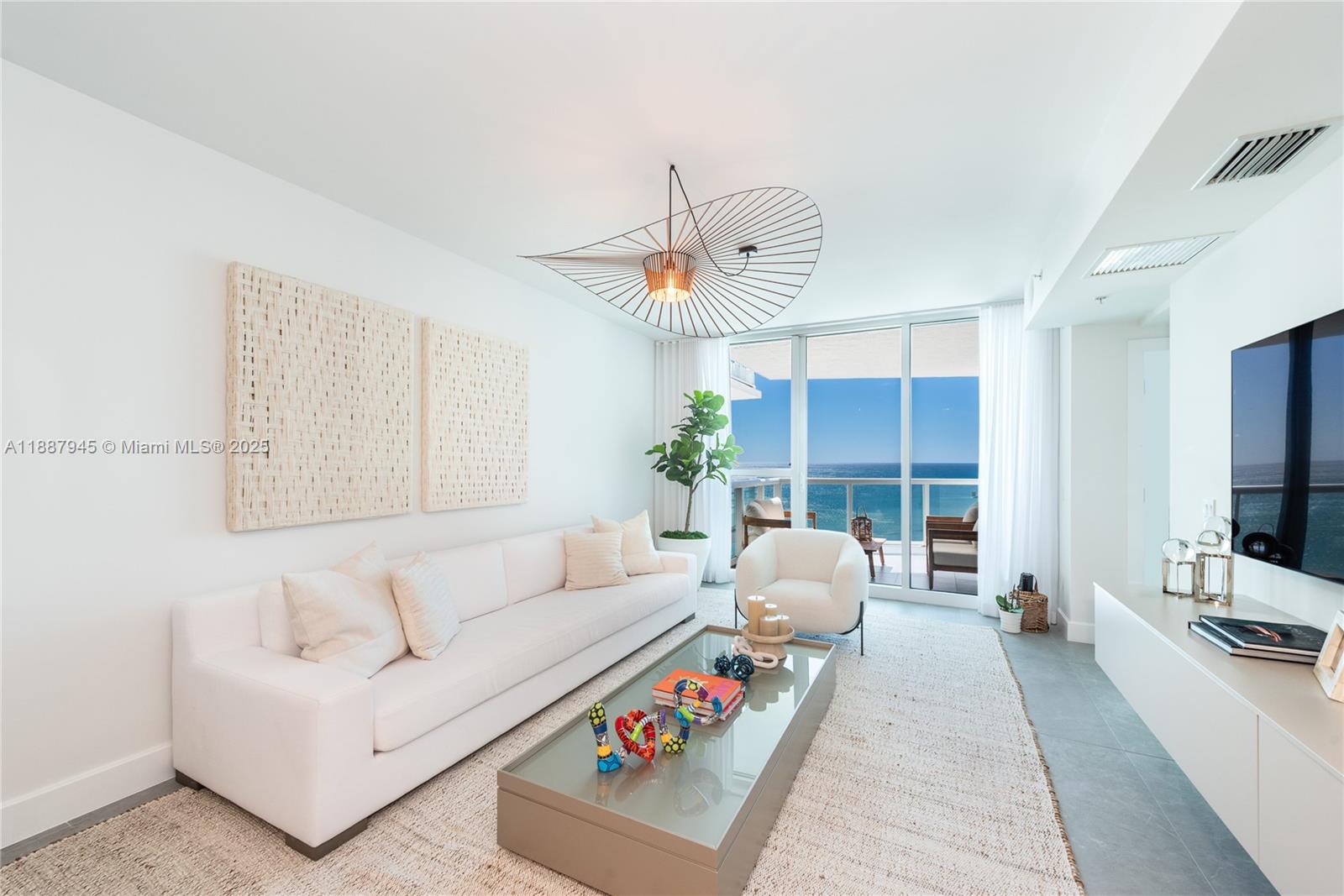 3801 Collins Ave #1502, Miami Beach FL 33140