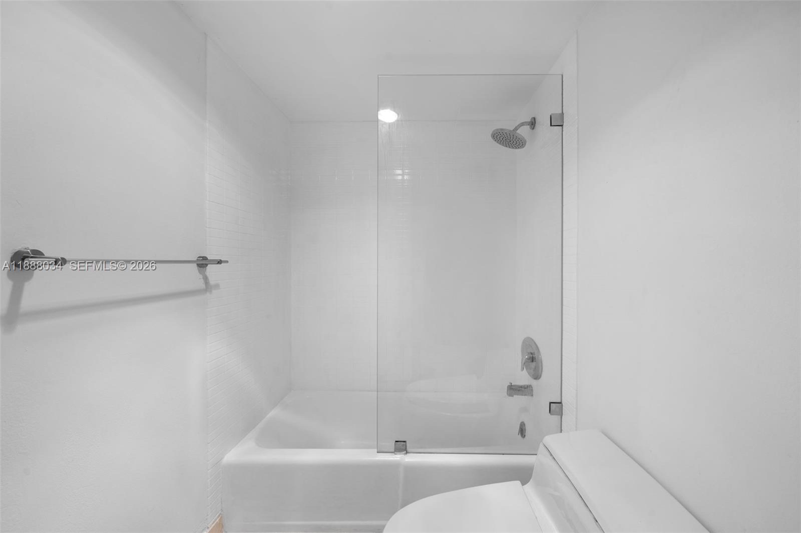 520 Brickell Key Drive #UPH-03, Miami FL 33131