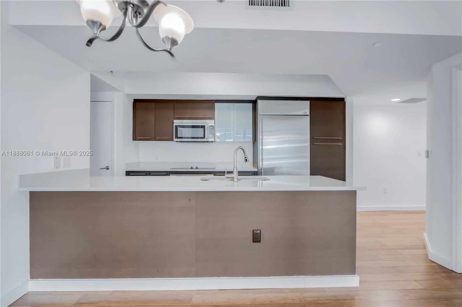 55 SE 6th St #3503, Miami FL 33131