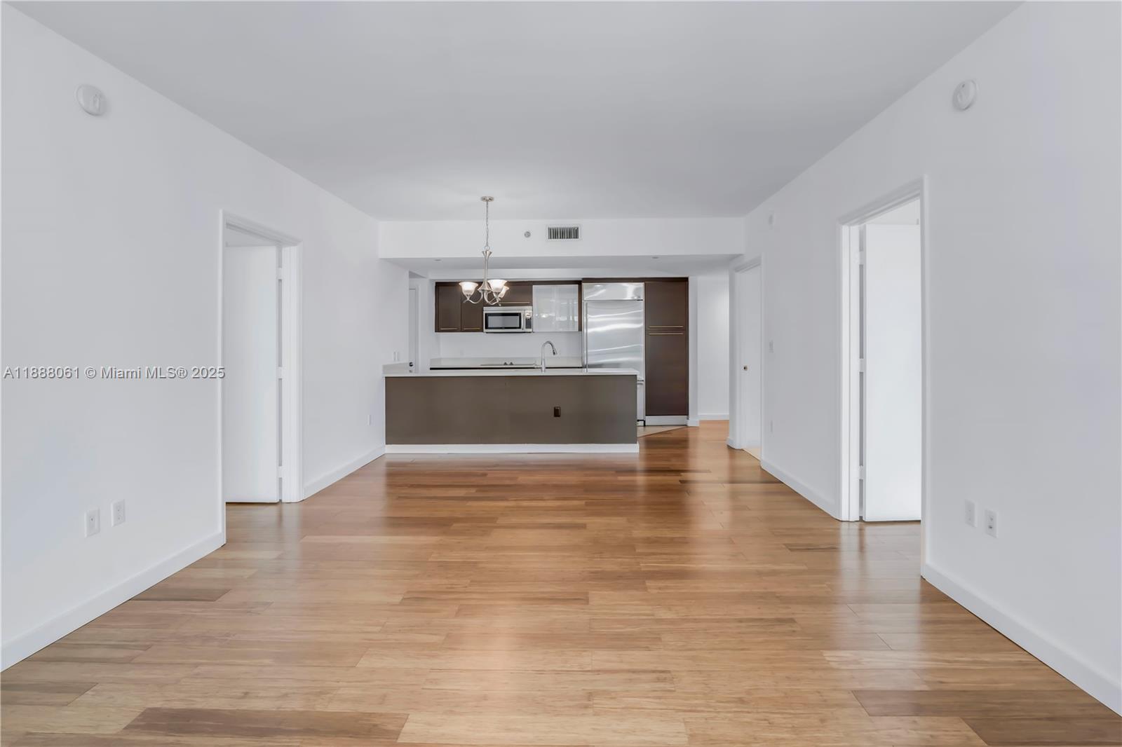 55 SE 6th St #3503, Miami FL 33131
