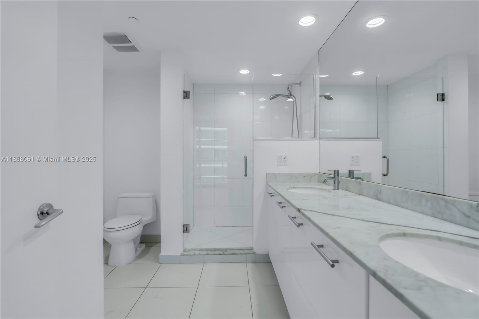 55 SE 6th St #3503, Miami FL 33131