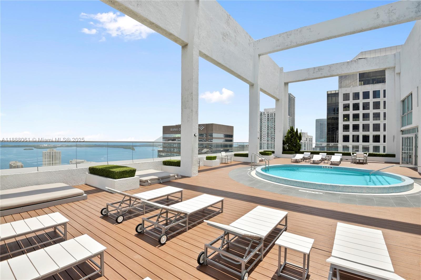 55 SE 6th St #3503, Miami FL 33131