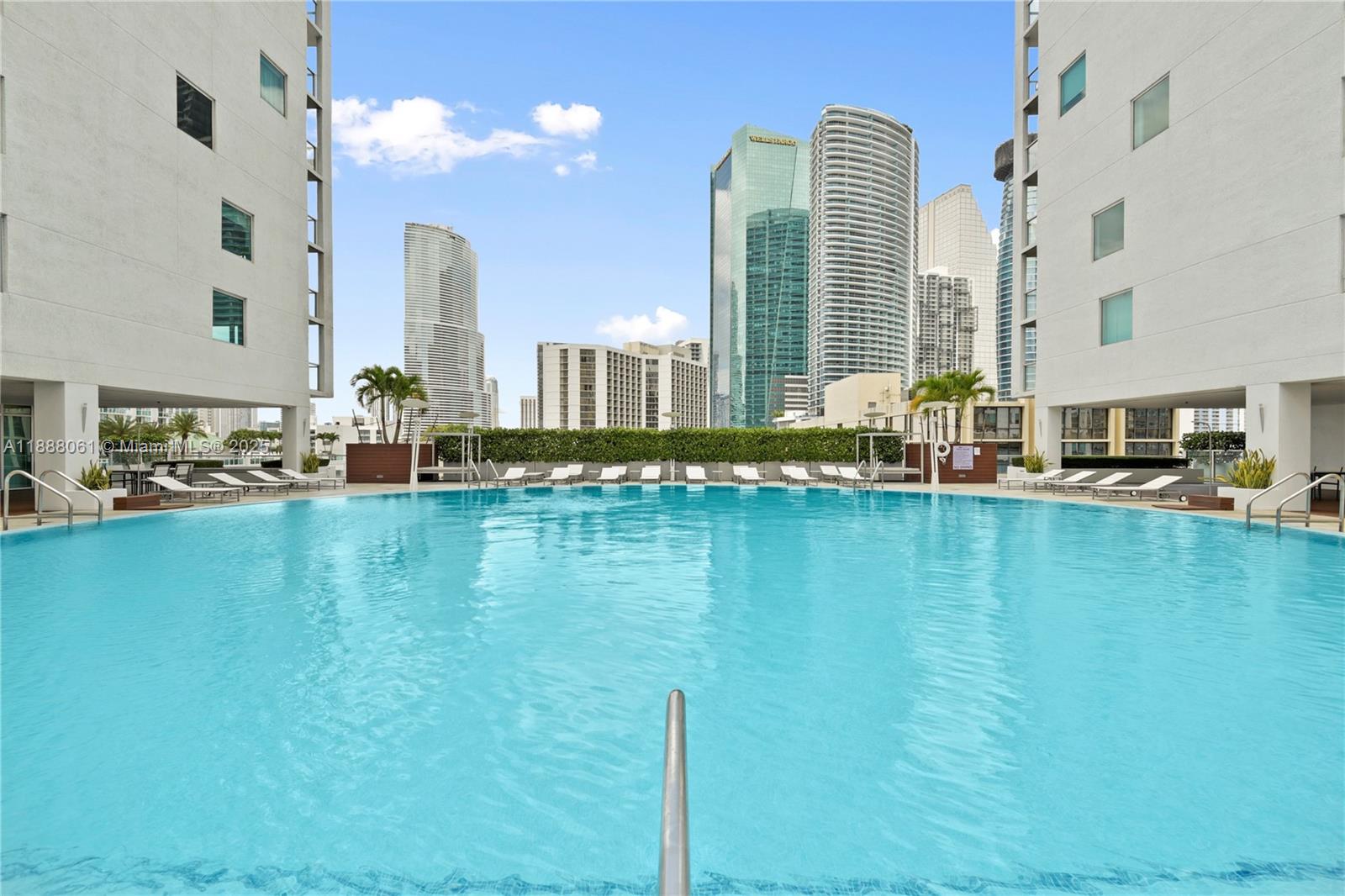 55 SE 6th St #3503, Miami FL 33131