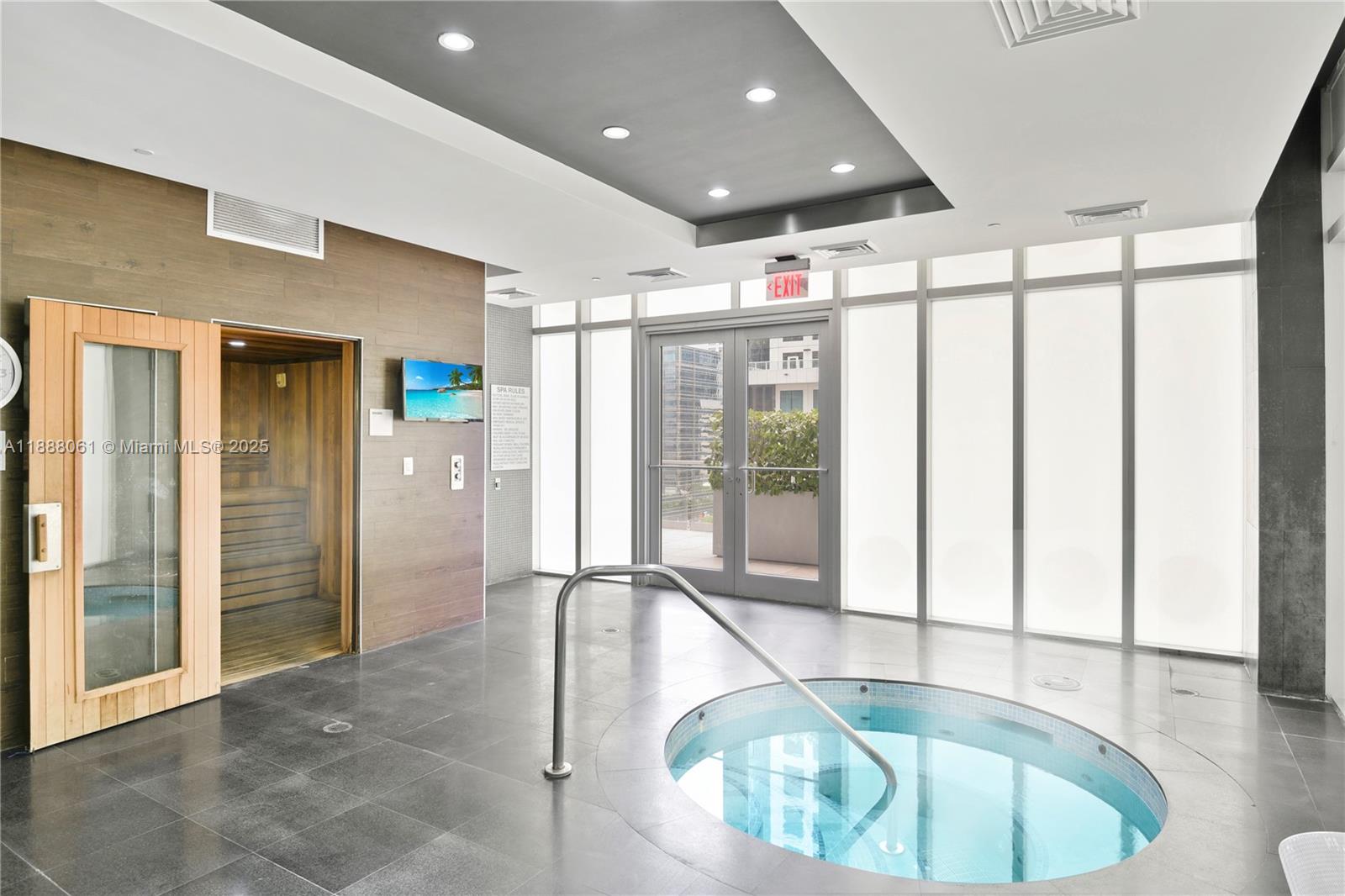 55 SE 6th St #3503, Miami FL 33131