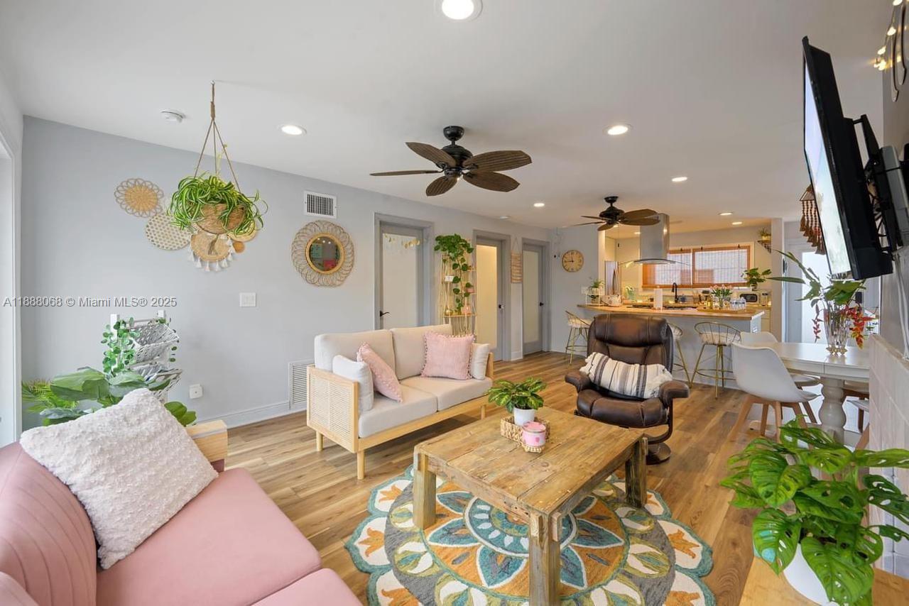 314 New Hampshire St #23, Hollywood FL 33019