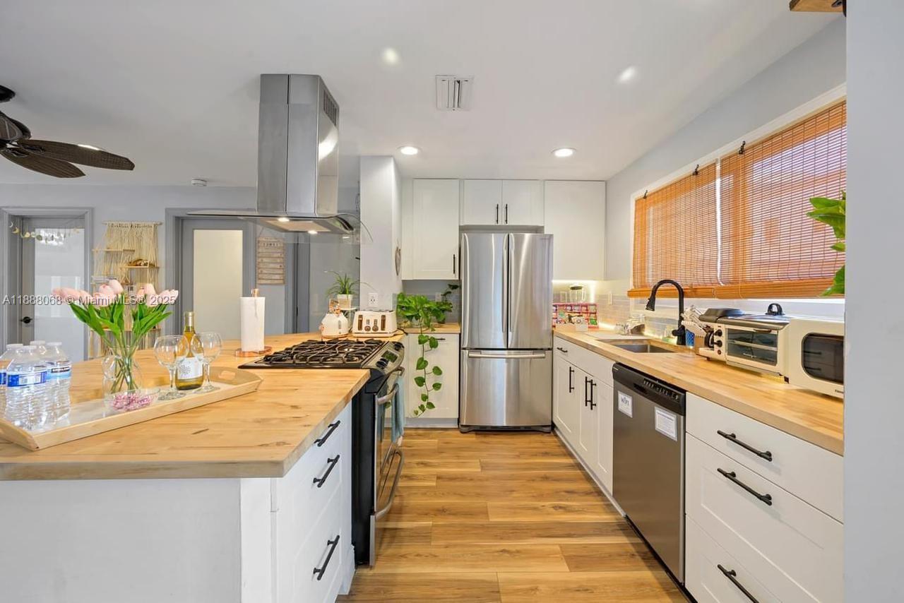 314 New Hampshire St #23, Hollywood FL 33019