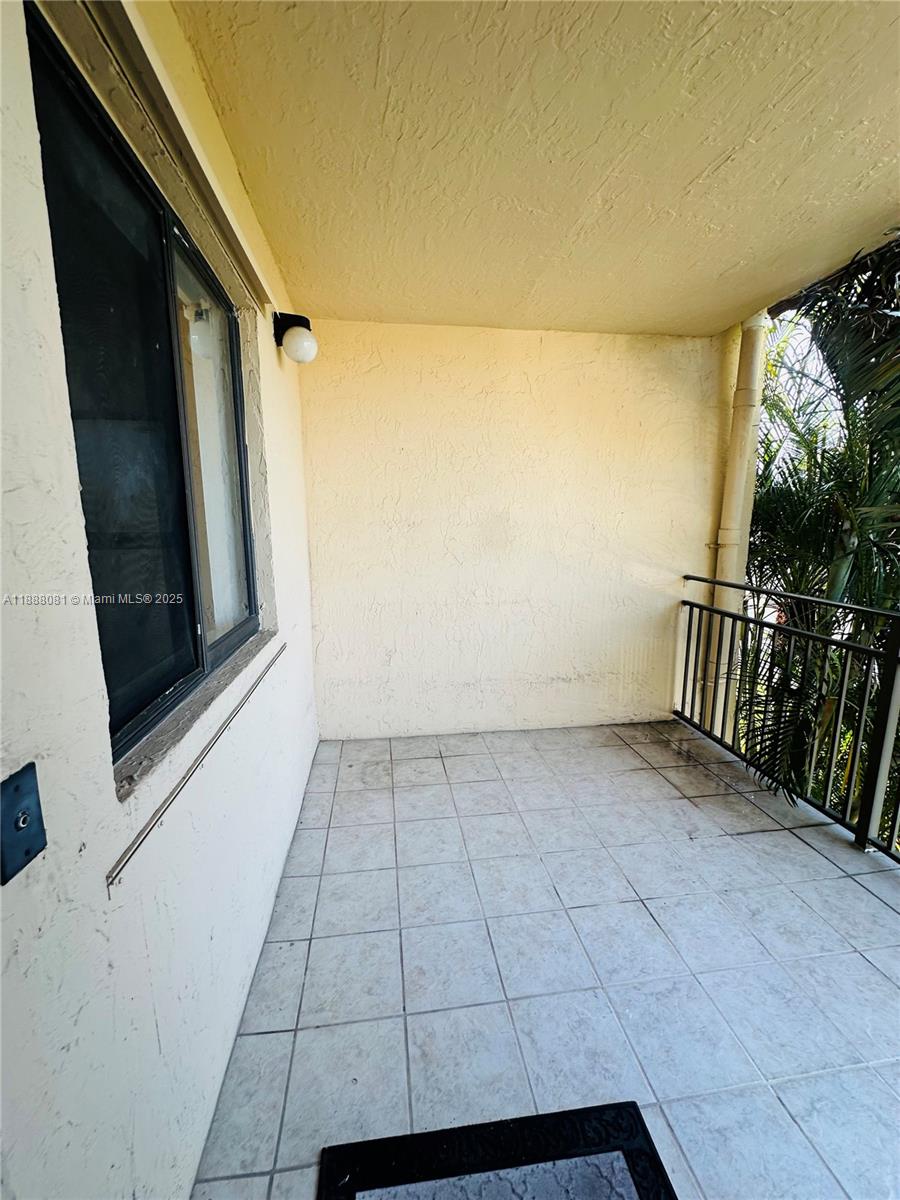 16491 Blatt Blvd #202, Weston FL 33326