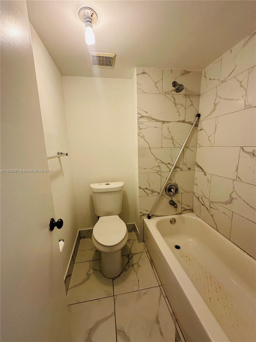 16491 Blatt Blvd #202, Weston FL 33326