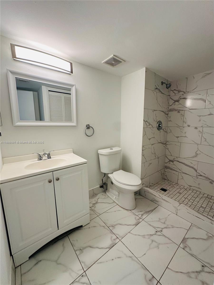 16491 Blatt Blvd #202, Weston FL 33326