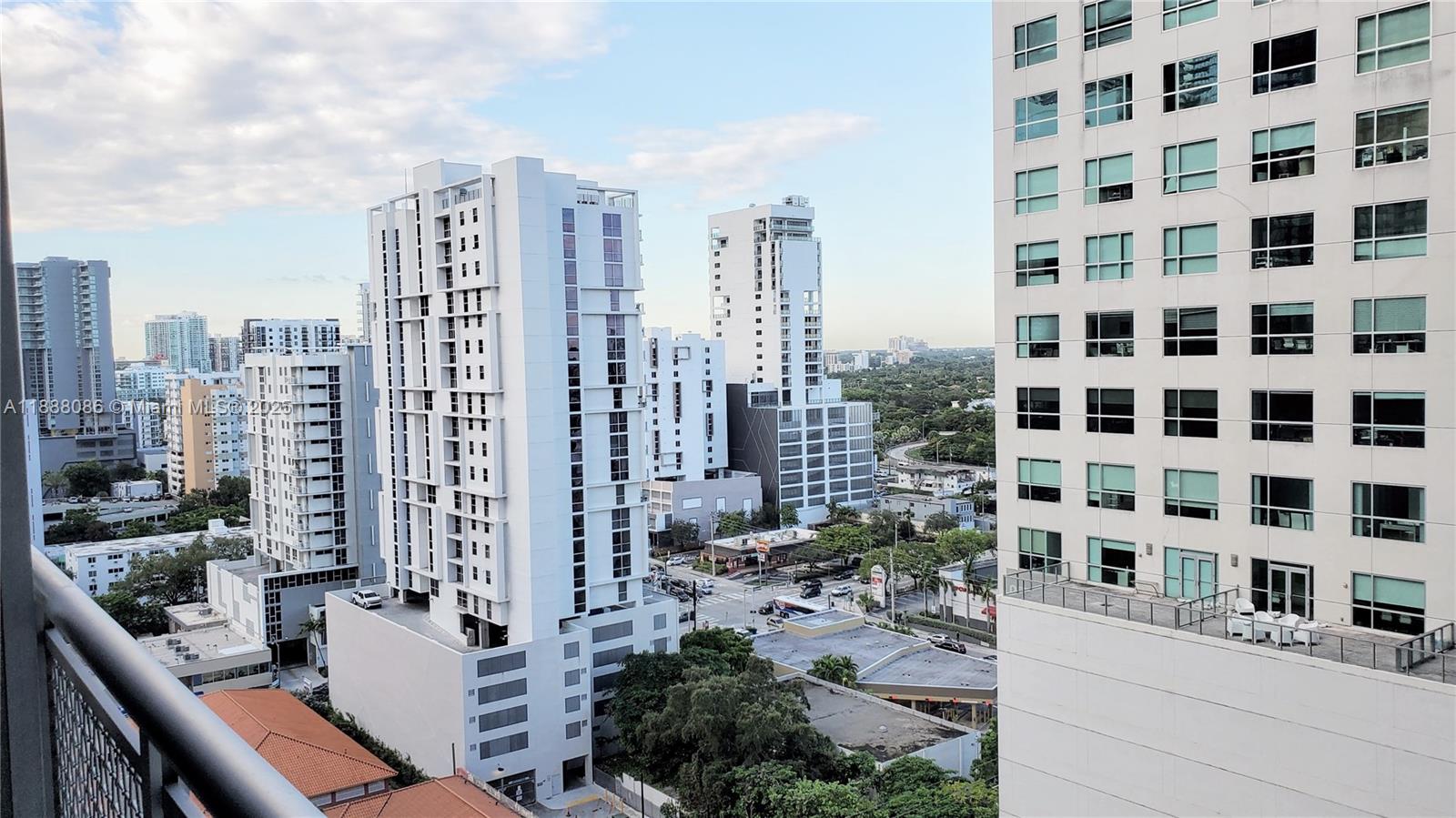 690 SW 1st Ct #1828, Miami FL 33130