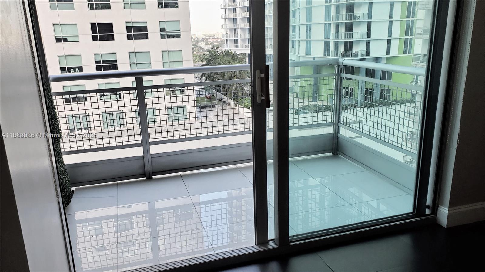 690 SW 1st Ct #1828, Miami FL 33130