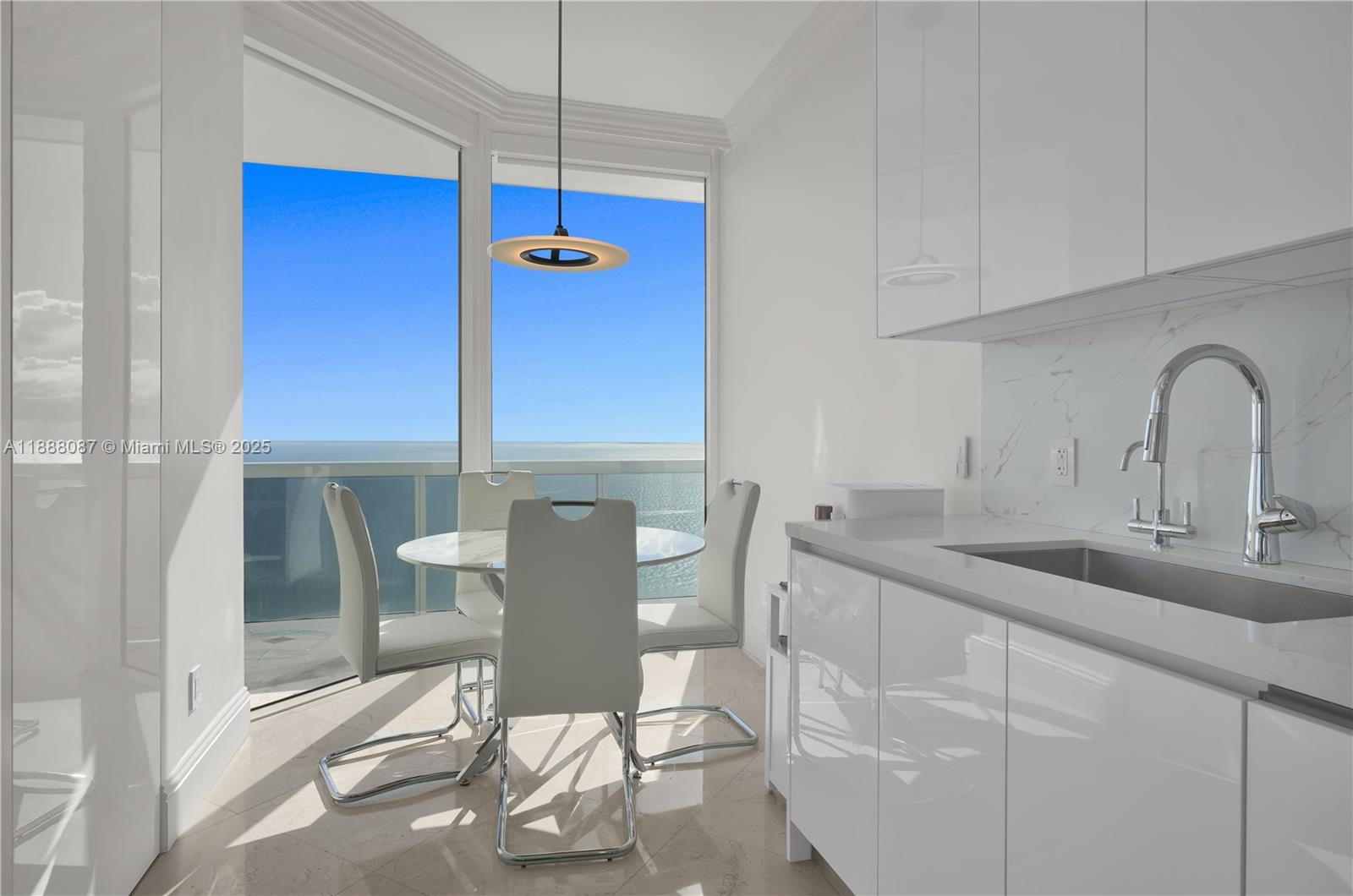 4779 Collins Ave #PH4301, Miami Beach FL 33140