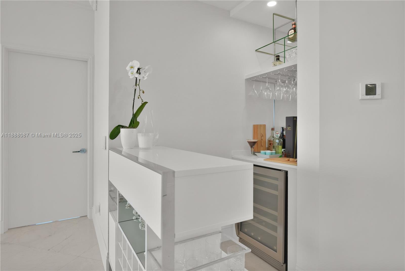 4779 Collins Ave #PH4301, Miami Beach FL 33140