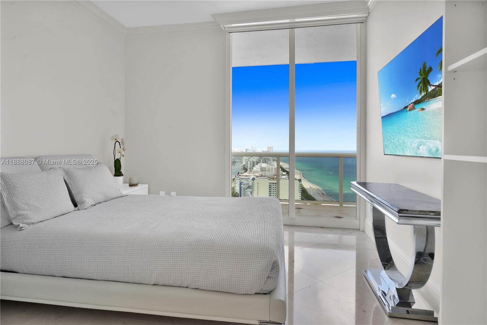 4779 Collins Ave #PH4301, Miami Beach FL 33140