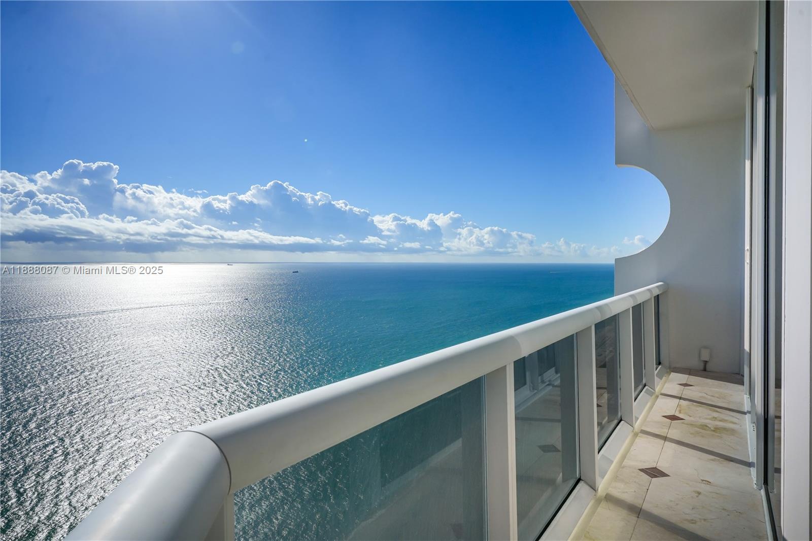 4779 Collins Ave #PH4301, Miami Beach FL 33140