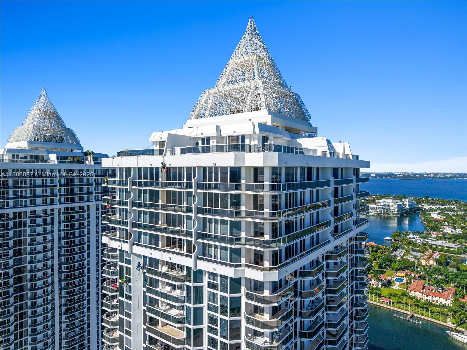 4779 Collins Ave #PH4301, Miami Beach FL 33140